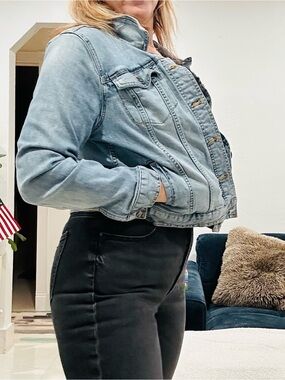 Merona Light Blue Denim Jacket Size XL